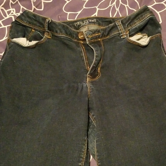 Maurices curvy jeans - Picture 2 of 4